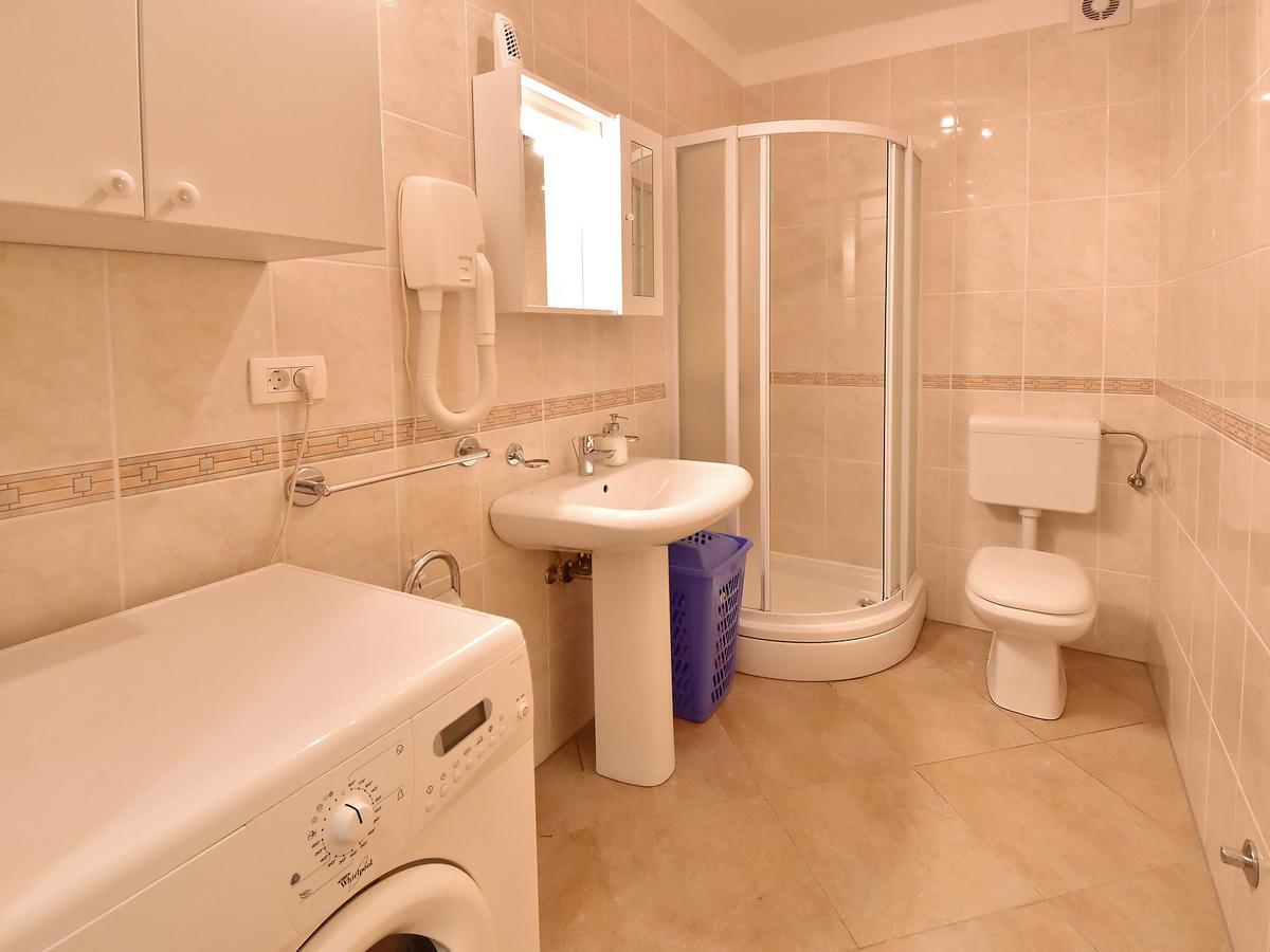 Apartment Laurus-3 By Interhome لوفغان المظهر الخارجي الصورة