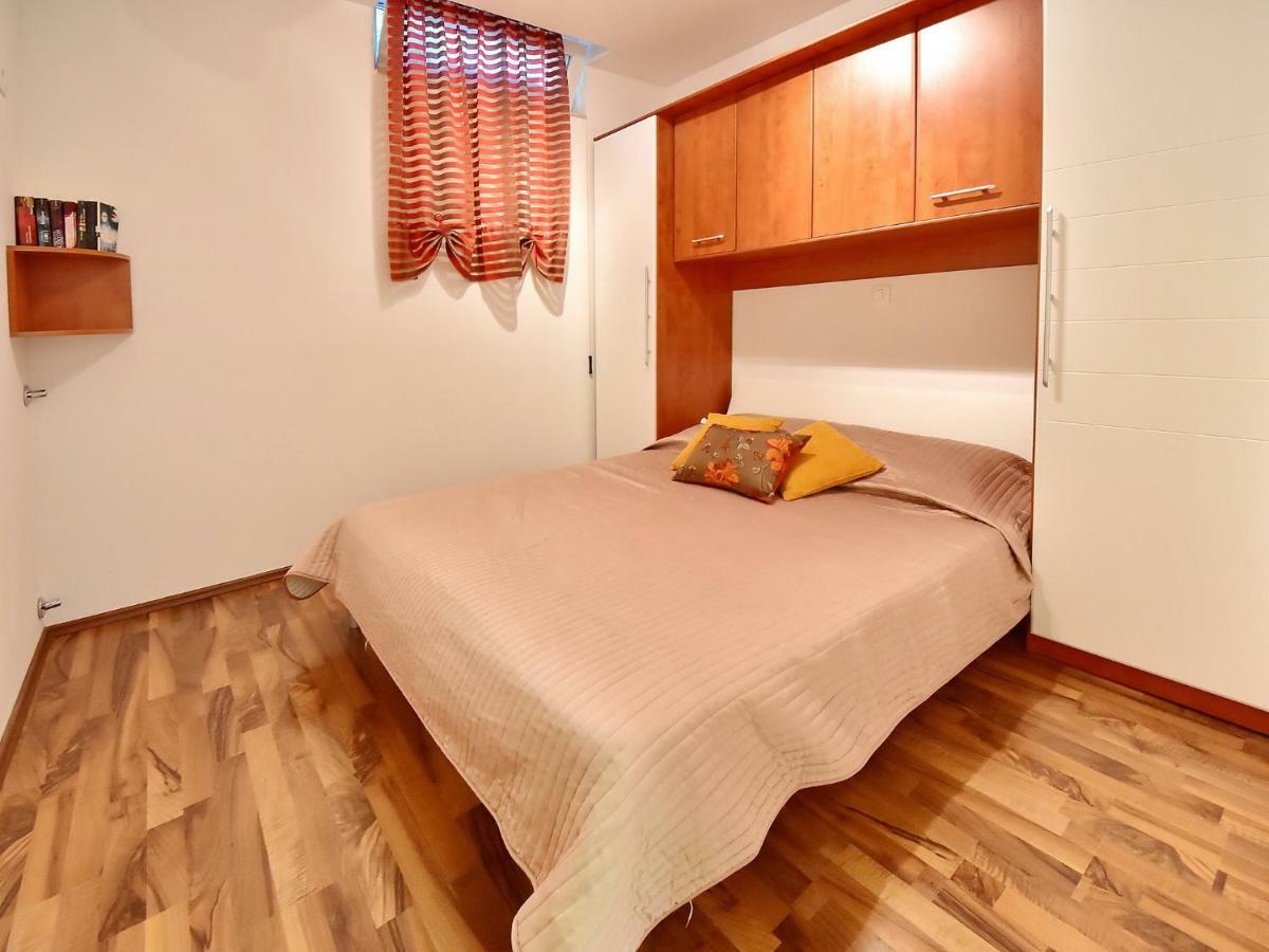 Apartment Laurus-3 By Interhome لوفغان المظهر الخارجي الصورة